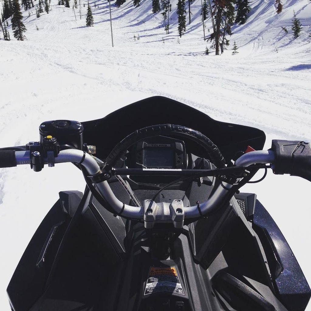 SnowmobileFotos's tweet image. #Snowmobile Foto: By Instagram kurtspolaris ift.tt/1RdvNWd Life behind bars is great! #prormk #polaris #s…