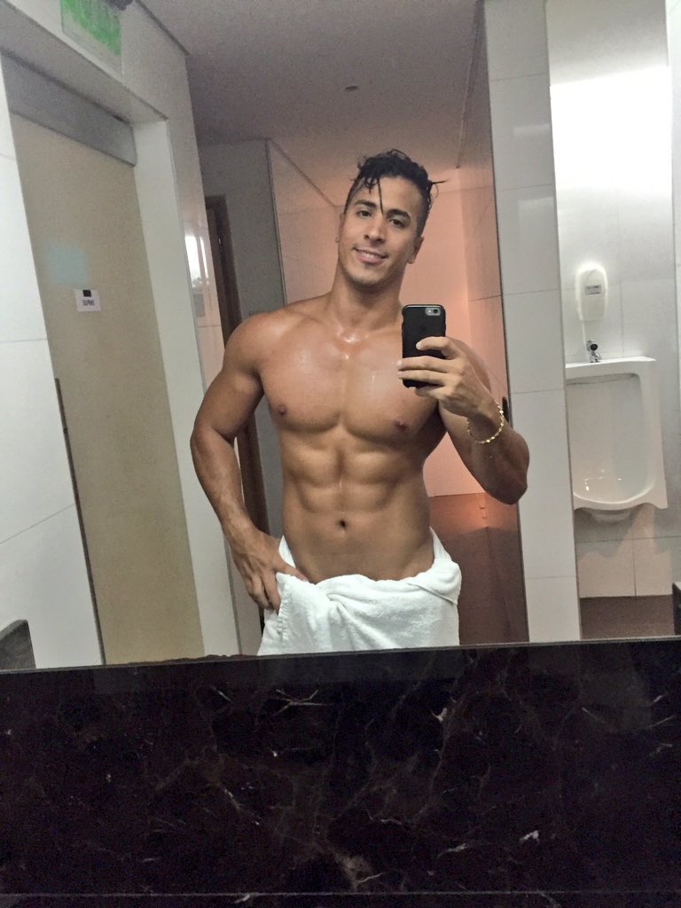 Franger Huz tweet media