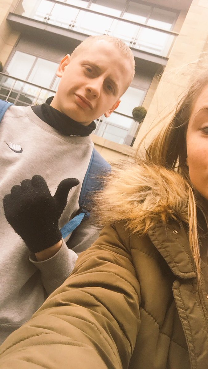 tam_robertsonxo's tweet photo. @weeJohnLee happy bday Lege, have the bestest day , Johnnnn leeeee   🤑🤑x ( it's early Soz ) https://t.co/ZhjUPS7LKa