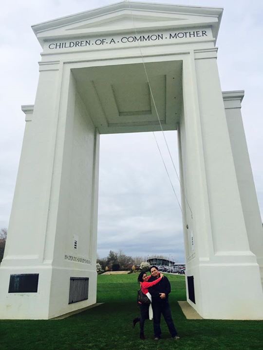 jeshyn12's tweet photo. Two countries in one place https://t.co/Pb9OKOvI3g