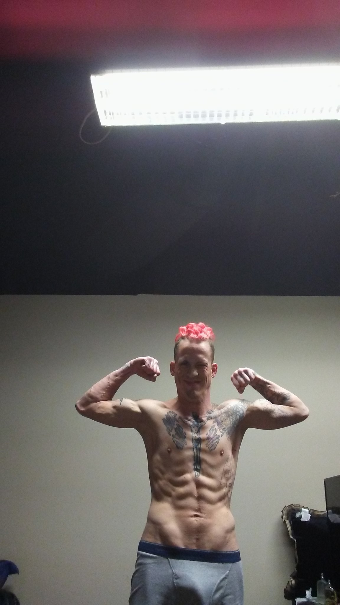 Ready for my 70th fight next month in Pennsylvania https://t.co/Lt7coki0ZD