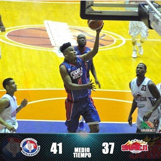 ElCoroFans's tweet photo. #MedioTiempo #PNvsSameji #SemiFinal2016 #BSS2016 @abasaca_rd https://t.co/VAsEaV4Doi