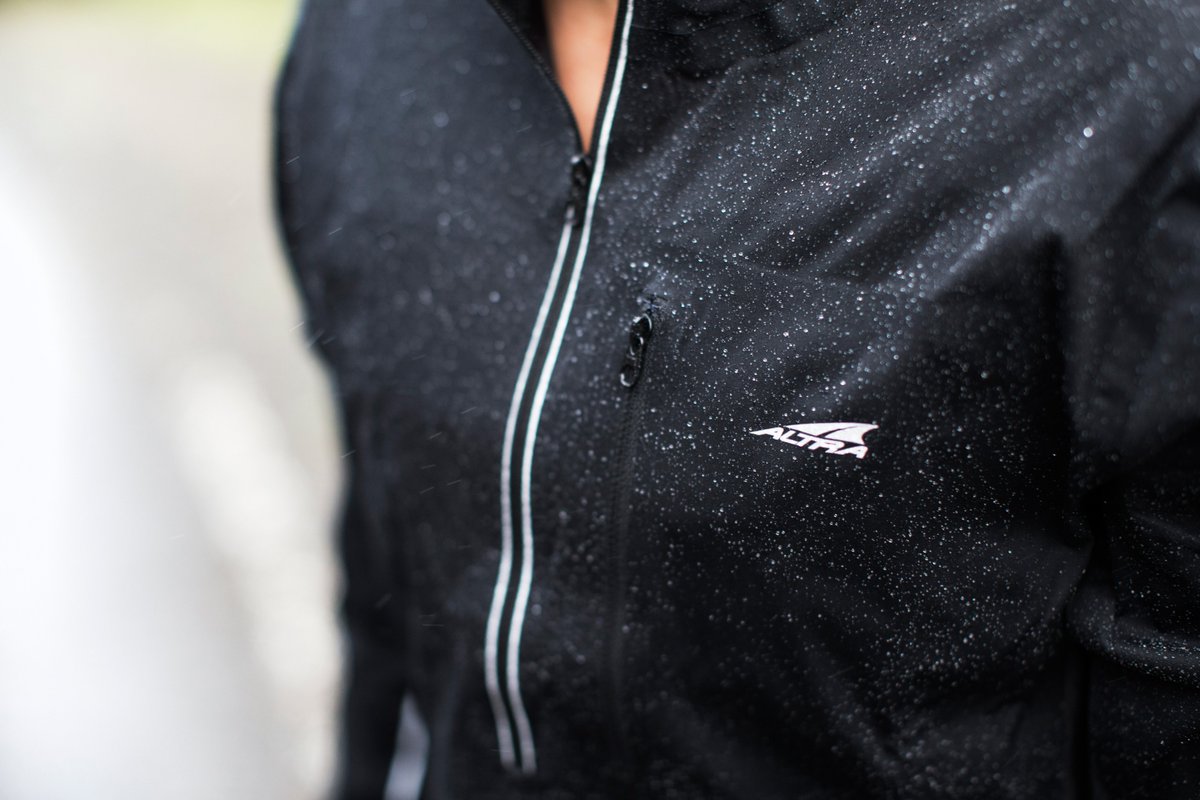 AltraRunning's tweet photo. Need to add something to your closet? Check out our new apparel line! https://t.co/6HsS4zh800 #runchat https://t.co/p8iegQIQIx