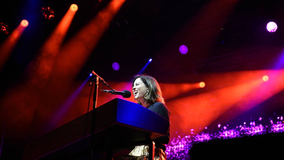 theadvocatetas's tweet photo. Check out @missyhiggins @PaulDempsey in our #Skyfields gallery: https://t.co/xqsW2VOpfM https://t.co/DsJ5shlu77
