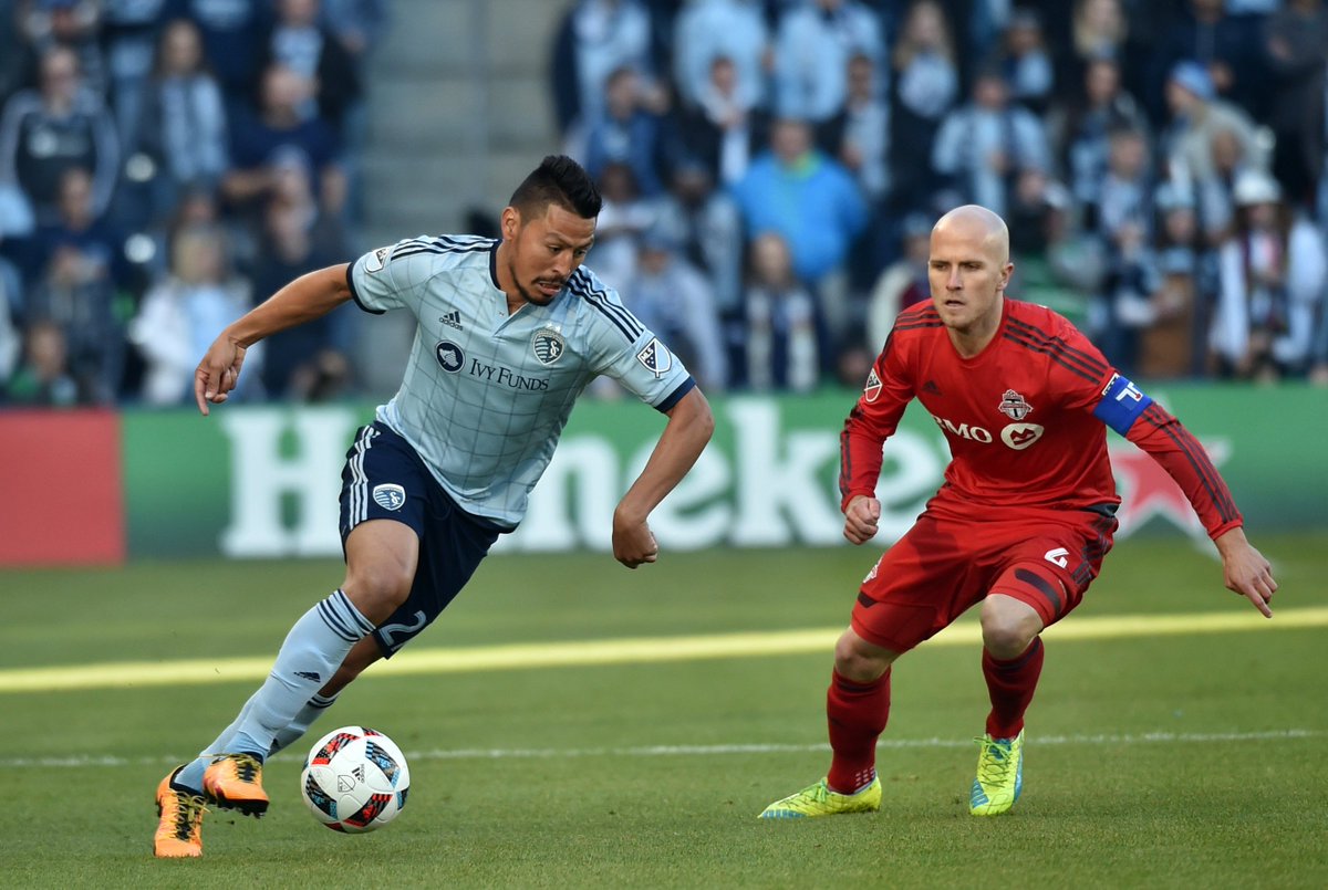 SportingKC's tweet photo. GAME OVER! #SportingKC stays perfect in 2016 with a 1-0 win over @torontofc! https://t.co/sSkhl4I2pP https://t.co/VSCBtRlCRi