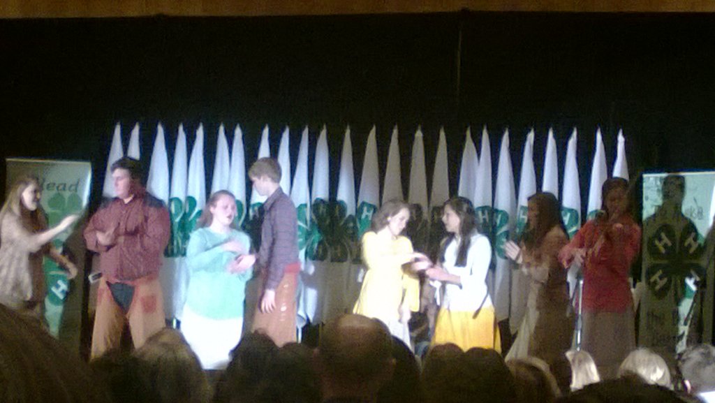 LauraFCS's tweet photo. #tn4hcongress2016  opening pageant https://t.co/4jQo3lgBle