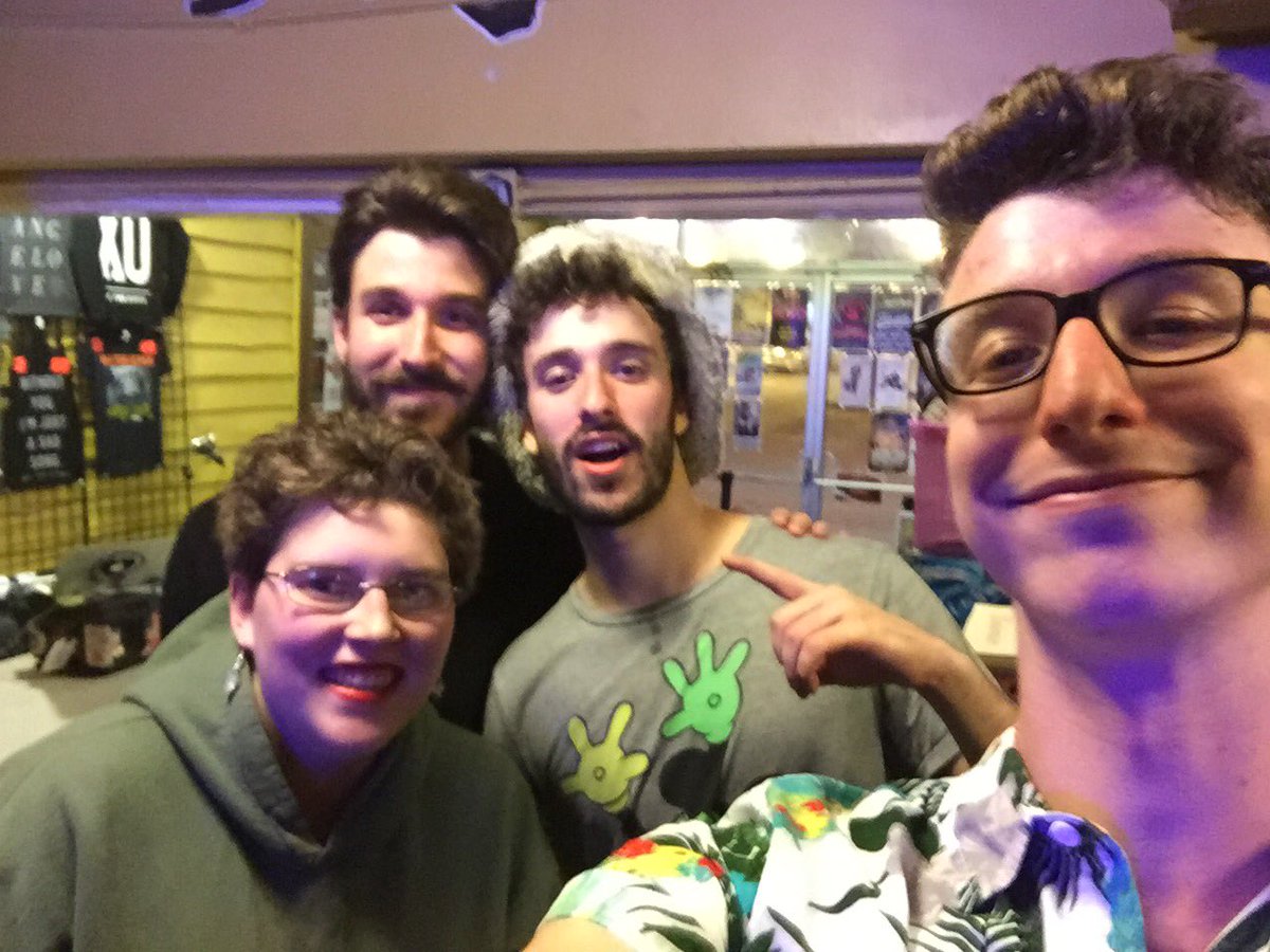 patti0505's tweet photo. So in my last tweet I forgot to mention I got a selfie with @AJRBrothers https://t.co/sFa8vrFSIx