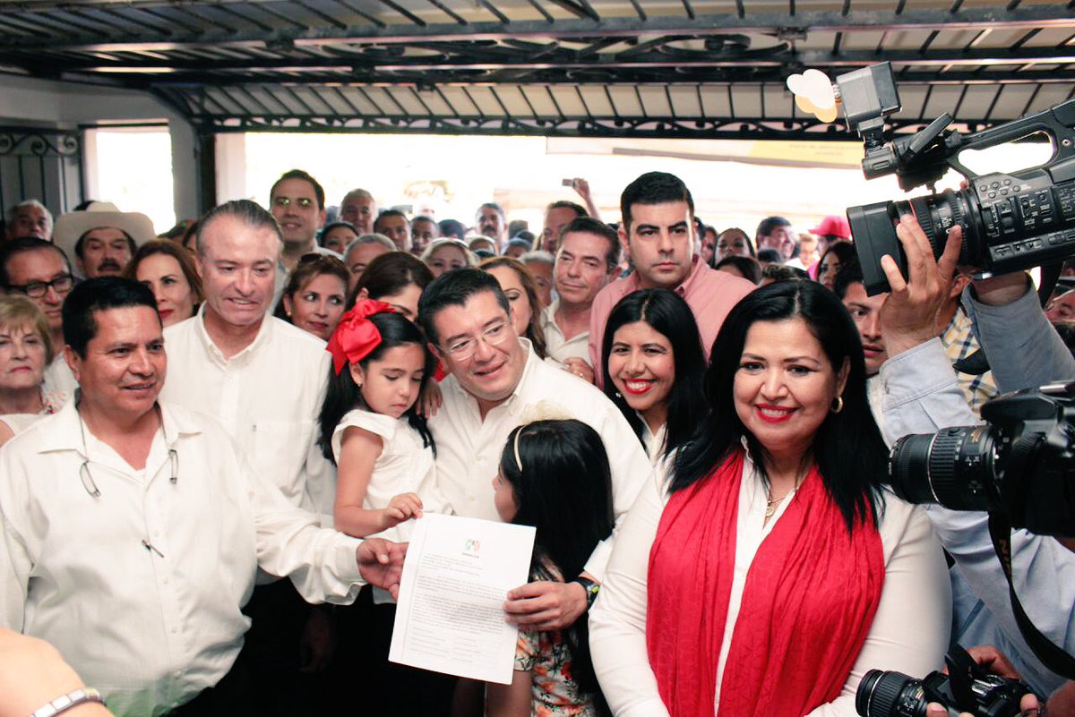 AlvaroRuelasE tweet picture