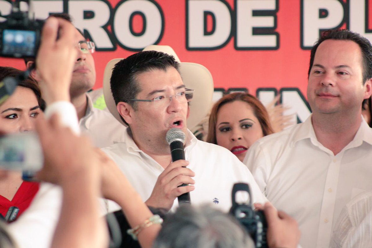 AlvaroRuelasE tweet picture
