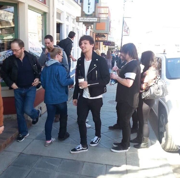 HLToursARG's tweet image. Louis hoy en Utah - 20/3

#Directioners #BestFanArmy #IheartAwards