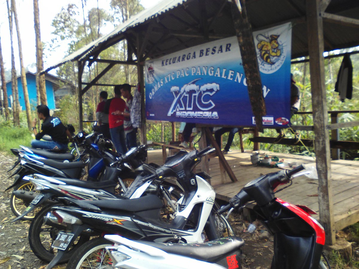 Posko yang sederhana tapi alhamdulilah kompak #kamilatu 
<a href="/XTC_Pangalengan/">XTC Pangalengan #198</a> <a href="/XTCINDONESIA82/">XTC INDONESIA</a>