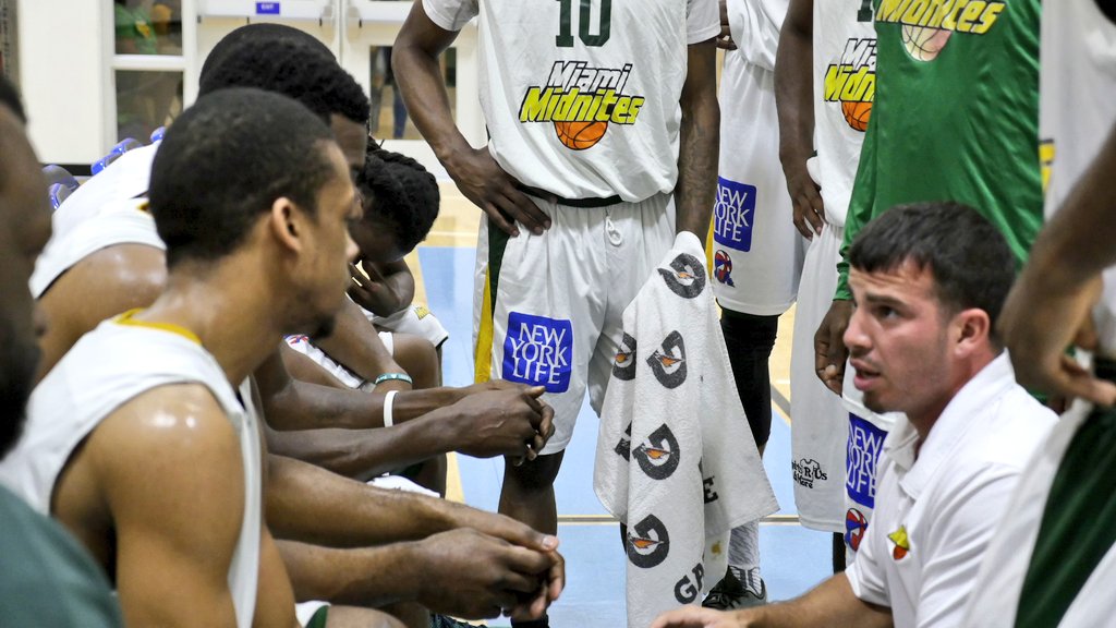 MiamiMidnites's tweet photo. End 3Q: The #Midnites exploded in the third as they lead the Kingz 111-93. #GoMidnites!
π₯Β» https://t.co/UtSBWgoIL7 https://t.co/esJMVgKINJ