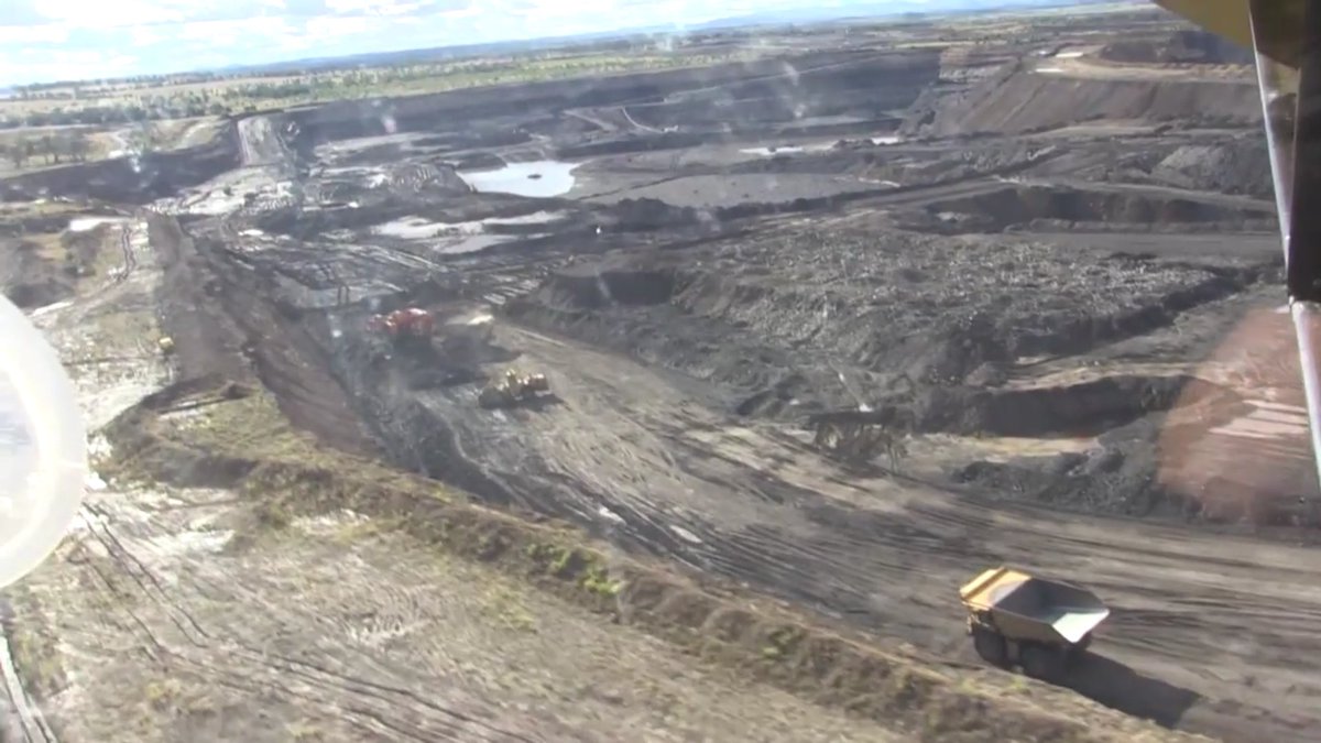 sbctrains's tweet photo. #Acland Stge 3 2leave 457ha of 'final voids' aka humongous holes
 #qldpol #auspol #agchatoz https://t.co/w1JgM0kEXX https://t.co/ANoiFP2KZq