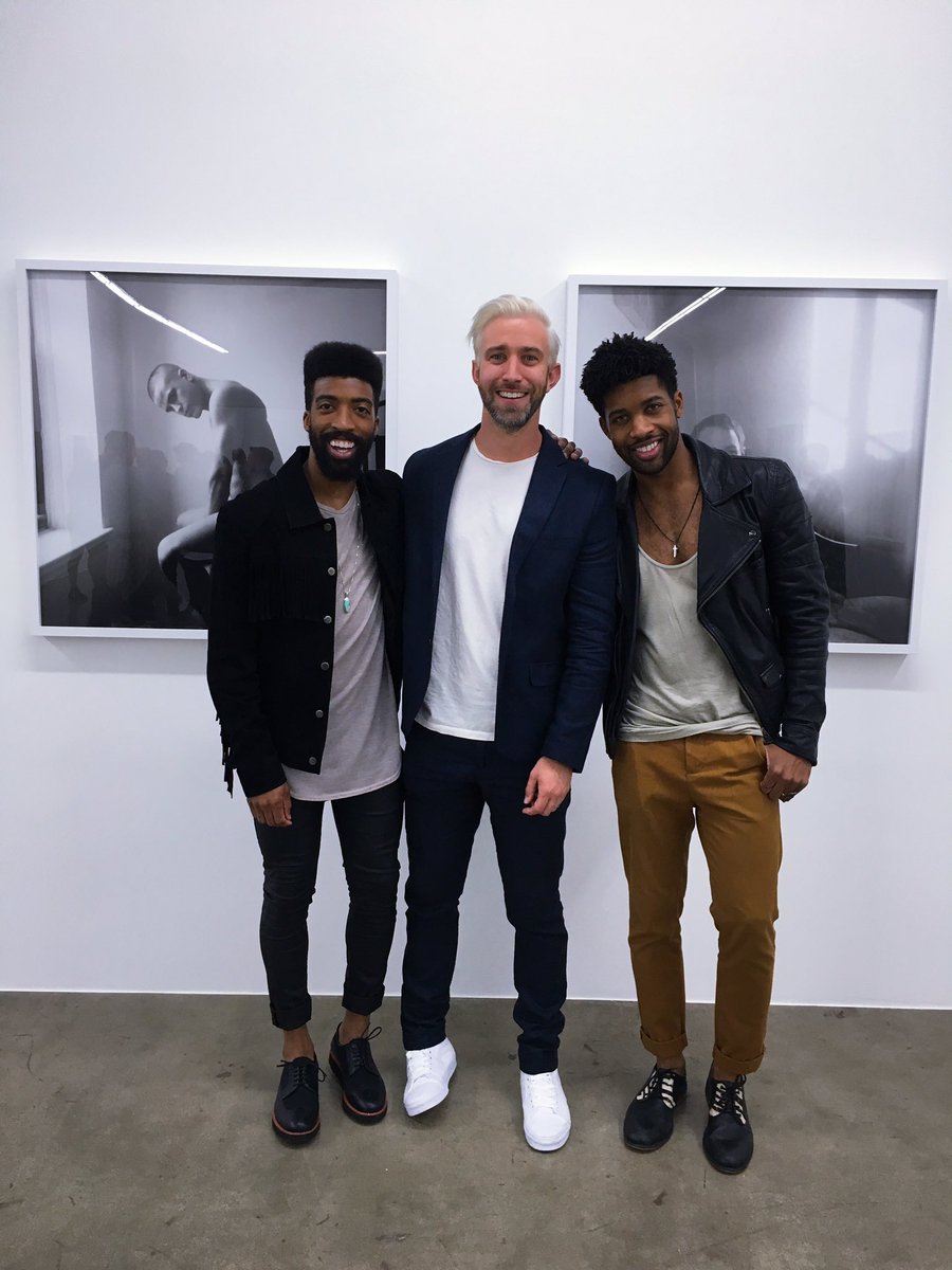 MrNickLocke's tweet photo. Got to meet the man, the photog, the legend.... Mr Luke Austin 🙌🏾 #bed2 https://t.co/x6DcuXUbgJ