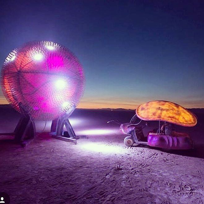 peterruprecht_'s tweet photo. @peterruprecht @theladybuggies @yarrowmazzetti #ladybuggies #artcar #burningman #burningm… https://t.co/5VQhaMD3A4 https://t.co/MMyHY8xcQ6