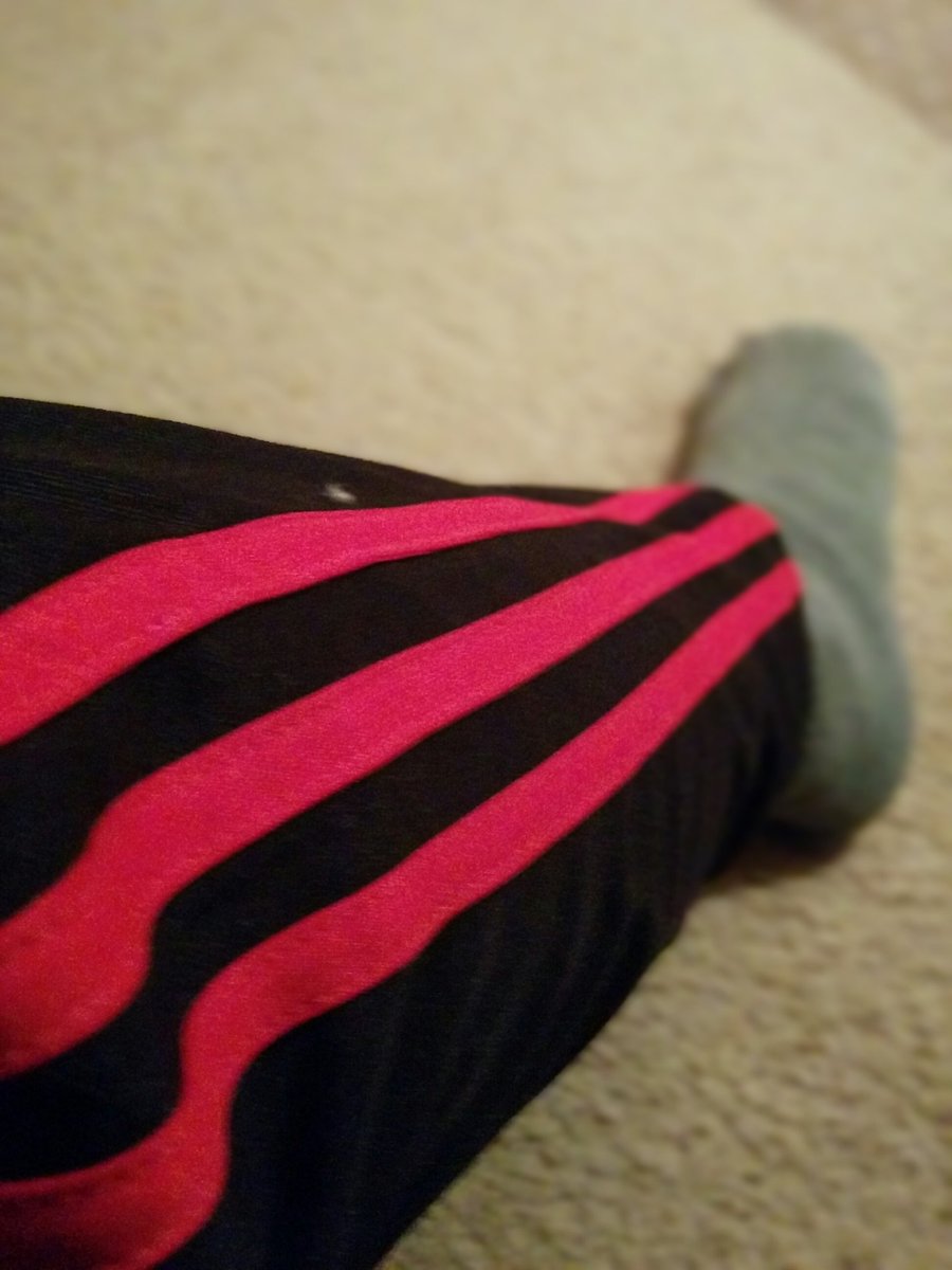 DrChrissyDeV's tweet photo. #TrackSuitSunday let's do this thing https://t.co/ZIm9wKhbyH