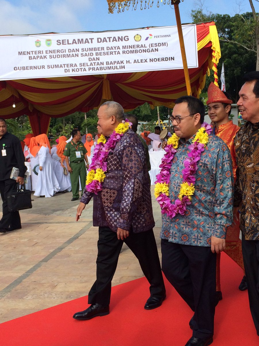 Menteri ESDM didampingi Walikota Prabumulih resmikan groundbreaking Jargas. Th 2016 target Jargas total 34.626 SR.