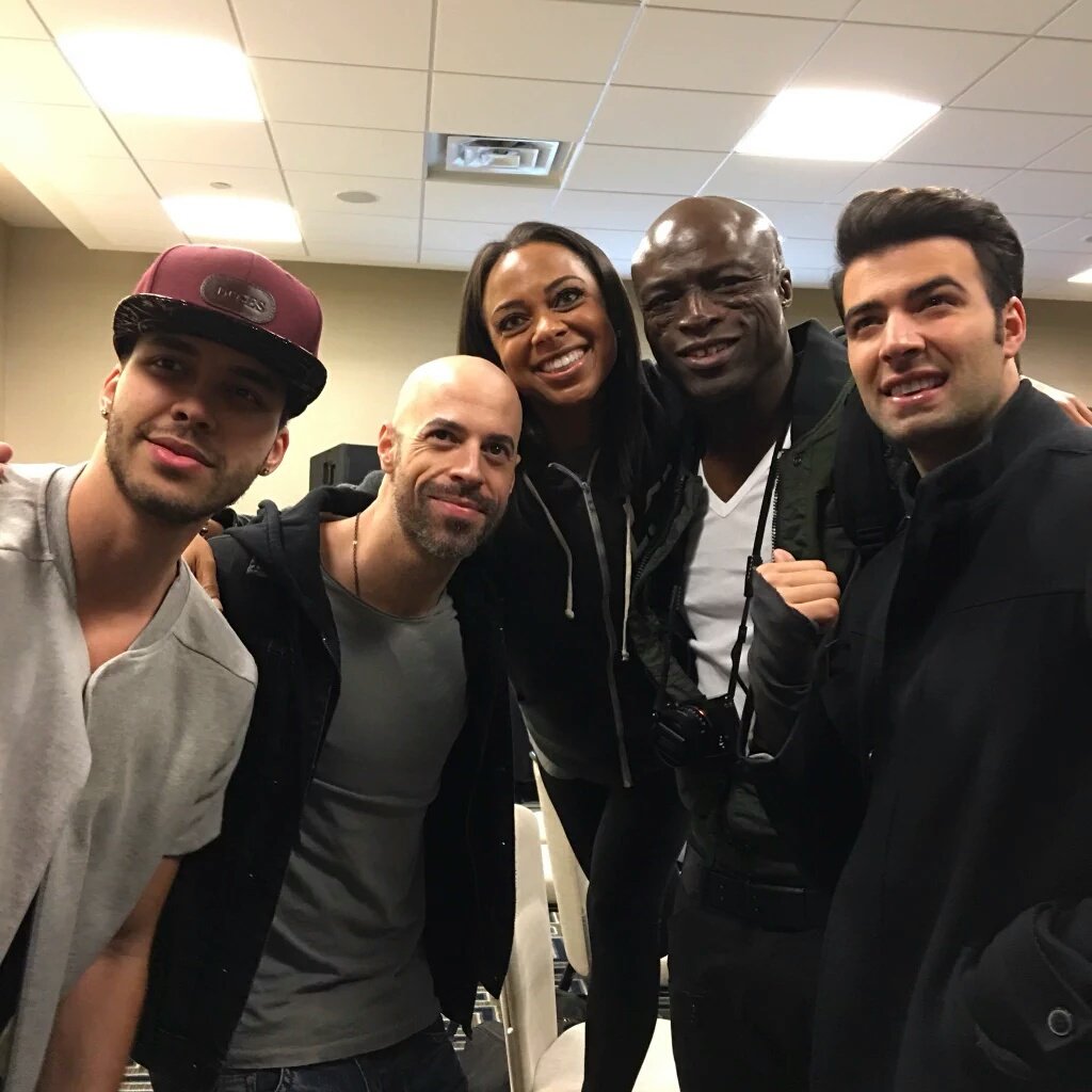 ChicaCintron's tweet photo. #juancarloscanela Wepa Papi! #seal #princeroyce #trishayearwood #daughtery #tylerplerry #thepassion #thepassionlive https://t.co/AWKAbGrELp