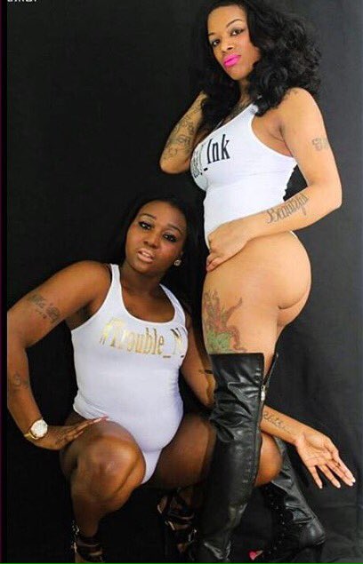 MRBMB215's tweet image. 📷PHOTO SHOOT 🎥 TWO OF THE TROUBLE_N_INK GIRLS ‼️🌹🌹🌹🌹 #VIXENS #MODELS #TROUBLE_N_INK #BMB