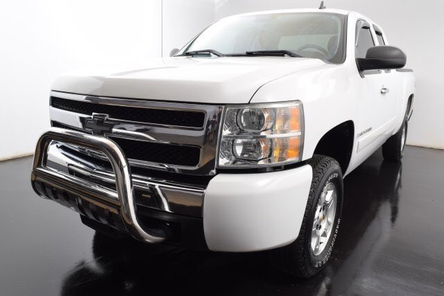 2008 Chevy Silverado 1500!!!