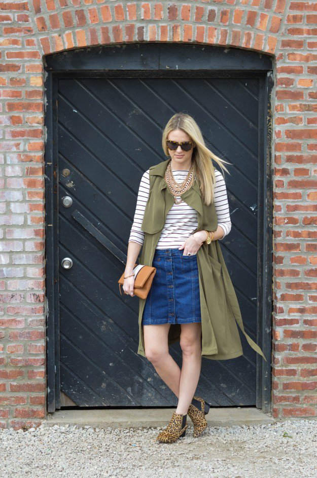stylinasmalltwn's tweet photo. A new outfit post is in Style in a Small Town! For all the details: https://t.co/wb7U5h3zXa #fashion #thirdpiece https://t.co/i8ZoCpP7gF