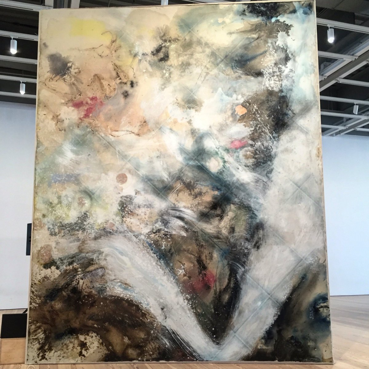 namo_999's tweet photo. RT @dianesolway1: #LucyDodd took over the entire 5th floor of @whitneymuseum with mesmerizing results...@wmag https://t.co/RVaIFozrve