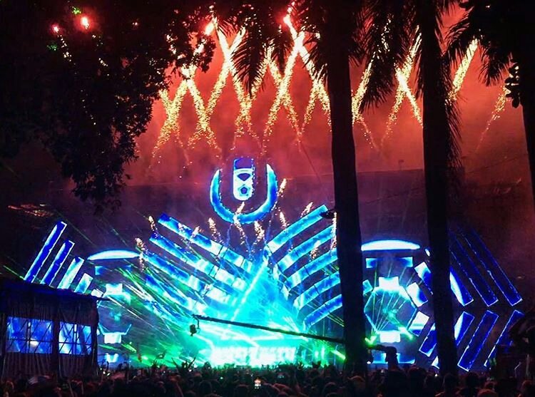 EDMWorld_'s tweet photo. Disfruta cada segundo de UMF como si fuese el último de tu vida. #UtraLive https://t.co/NEXQw8mBop