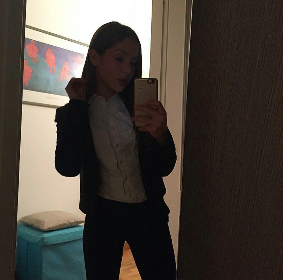 NuniRussell's tweet photo. 💸🔫💲 https://t.co/932I3zEeKQ