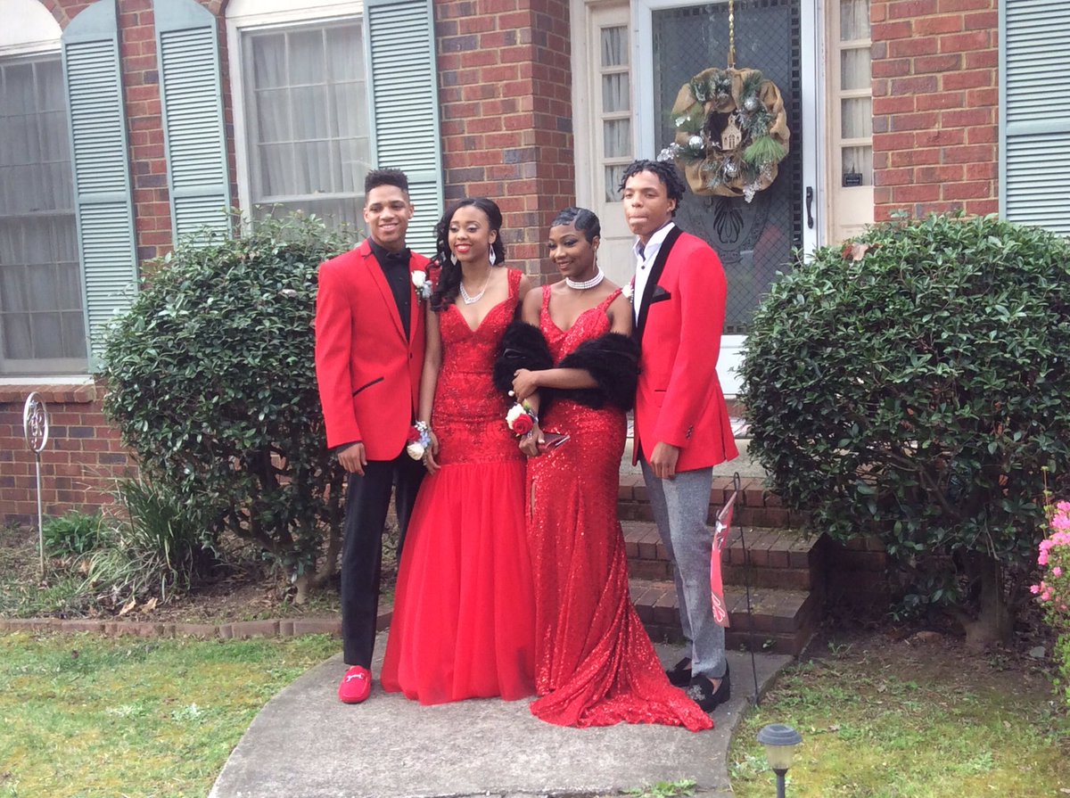 NicNeiman's tweet photo. @badgyalsedi @FinaoZayy @_Tianaaa_ #slayette https://t.co/nKTtf0sTNn