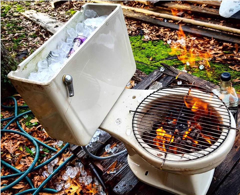 トイレの便器で焼き肉をするとこうなるっ..ww