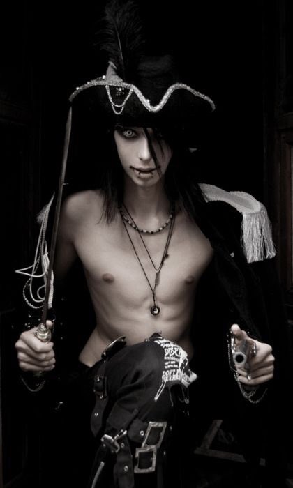 Dress up as pirate • #OpenRP