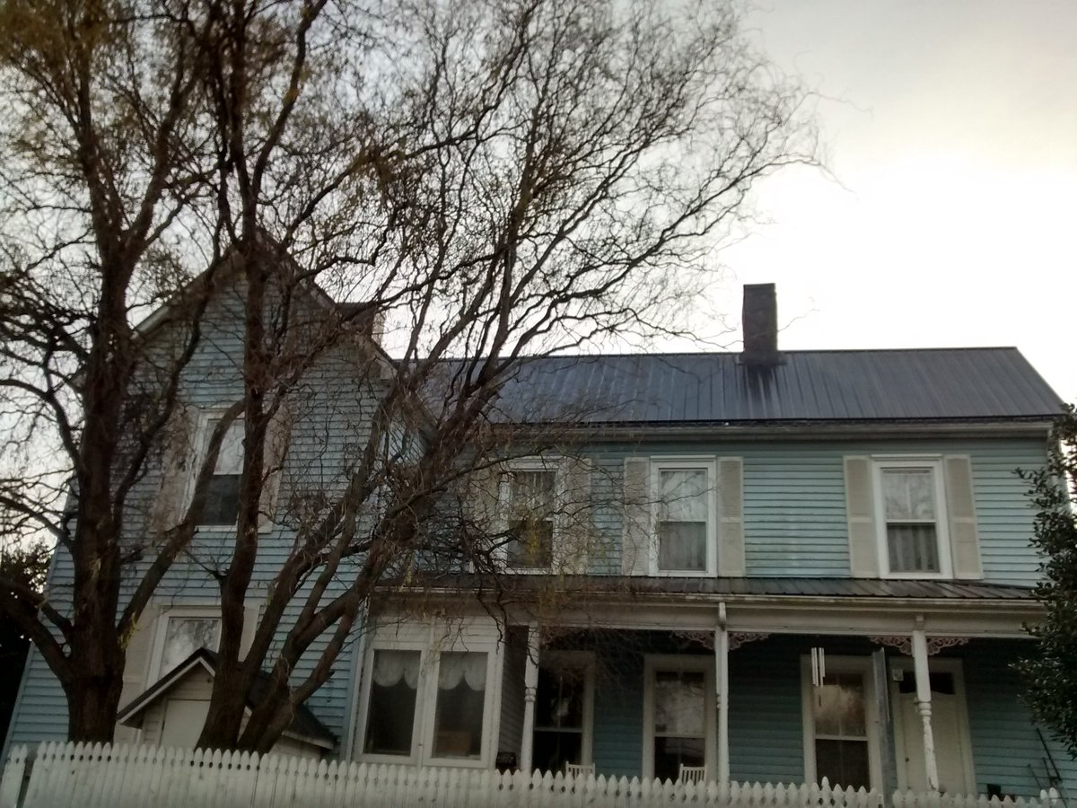 roofingby's tweet photo. #CombsRoofinganddesign #TriCitiesTn  #Roofingrepairs #Newroofs  #Residentialroof #CommercialRoofing @roofingbycombs https://t.co/rdRr74BEDC