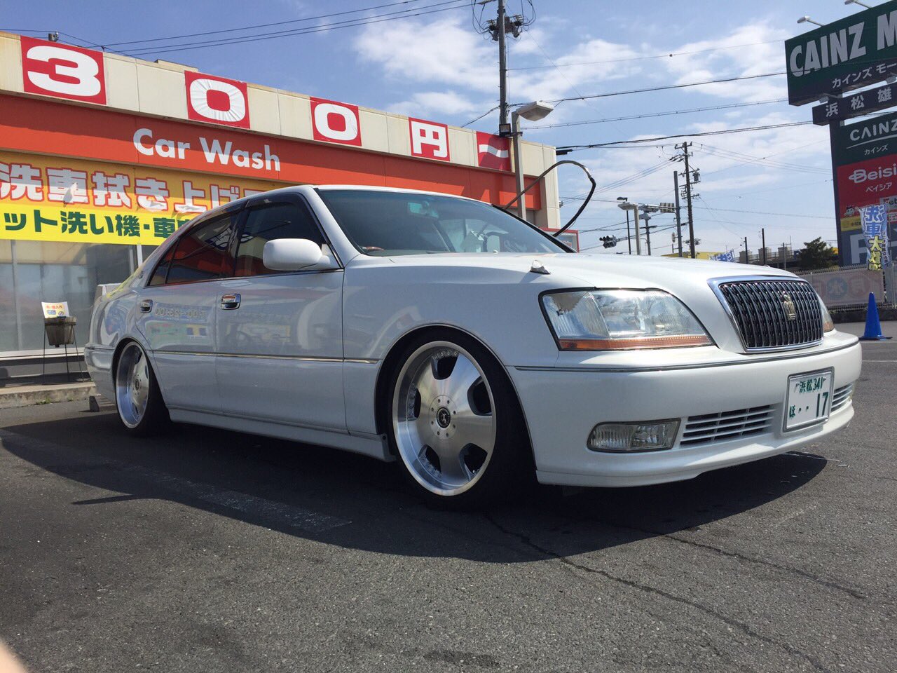 りゅーせー 17マジェスタ後期売ります 外装塗りたてで内装も綺麗です 車検は満タンで距離はキロです エアサス コントローラーついているので車高は自由自在に変えられます 値段は相談で 純正タイヤもつけます T Co Utt5ykcqmc Twitter りゅーせー 17マジェスタ後期売ります 外装塗りたてで内装も綺麗です 車検は満タンで距離はキロです エアサス コントローラーついているので車高は自由自在に変えられます 値段は相談で 純正タイヤもつけます T Co Utt5ykcqmc Twitter