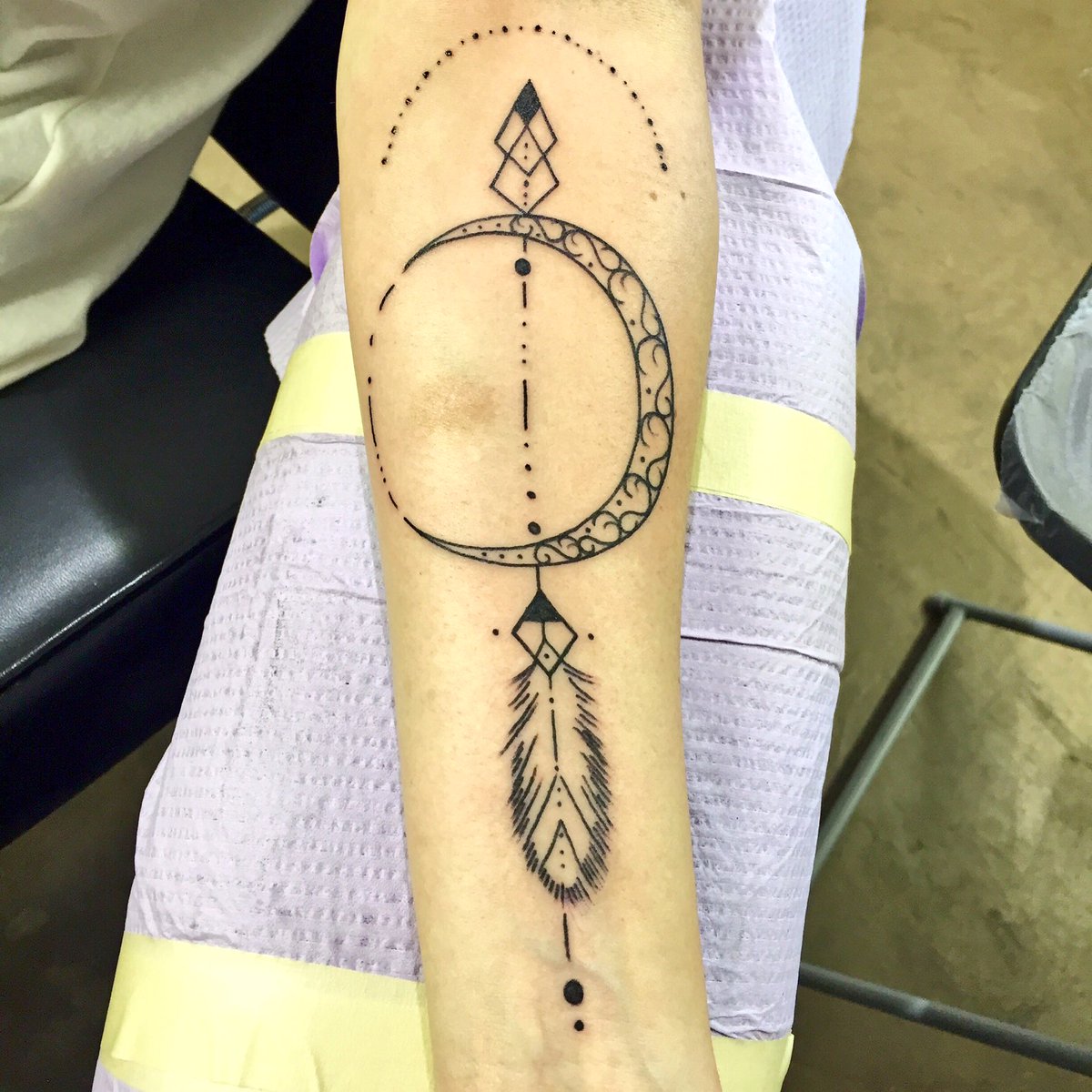 HumanityMatter1's tweet photo. To pushing through adversity &amp; new beginnings #tattoo #tattooart #InkWithMeaning #inked https://t.co/YwZeHwwugA