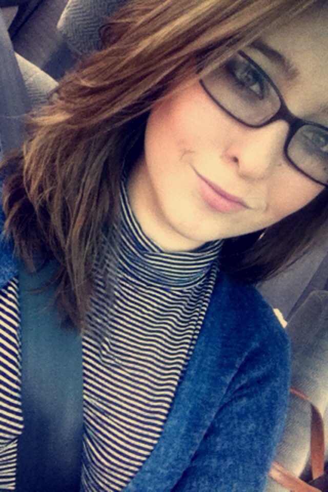 snuffles94's tweet photo. Rainy day vibes #selfie #rain #turtleneck #glasses #coldweather #vibes #curlyhair https://t.co/cba9wfs40K