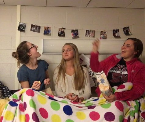Cass859's tweet photo. !!!!! happy international happiness day from ur fav trio, the bean flickers !!!!!! https://t.co/Ya8ec3gvmE