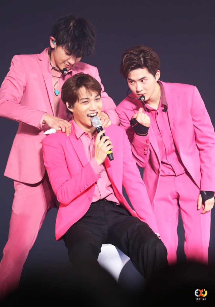 KL8810's tweet photo. 160320 Kai Chanyeol and Suho at The EXO'luXion [dot] cr: EXOYEAH https://t.co/2dXSaMGQmU https://t.co/HbD4IQ1uiE