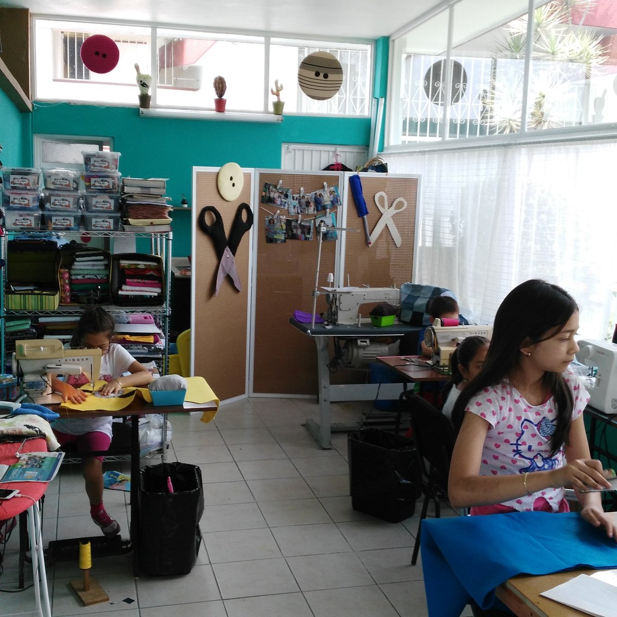 Costureka_Mx's tweet photo. Lleno de niños este #sábado #FelizPrimavera #Xalapa @angiemaycolunga @prensatur @ElCafeshitoXL @AYABELA #reciclar https://t.co/v8zY9VAD0j