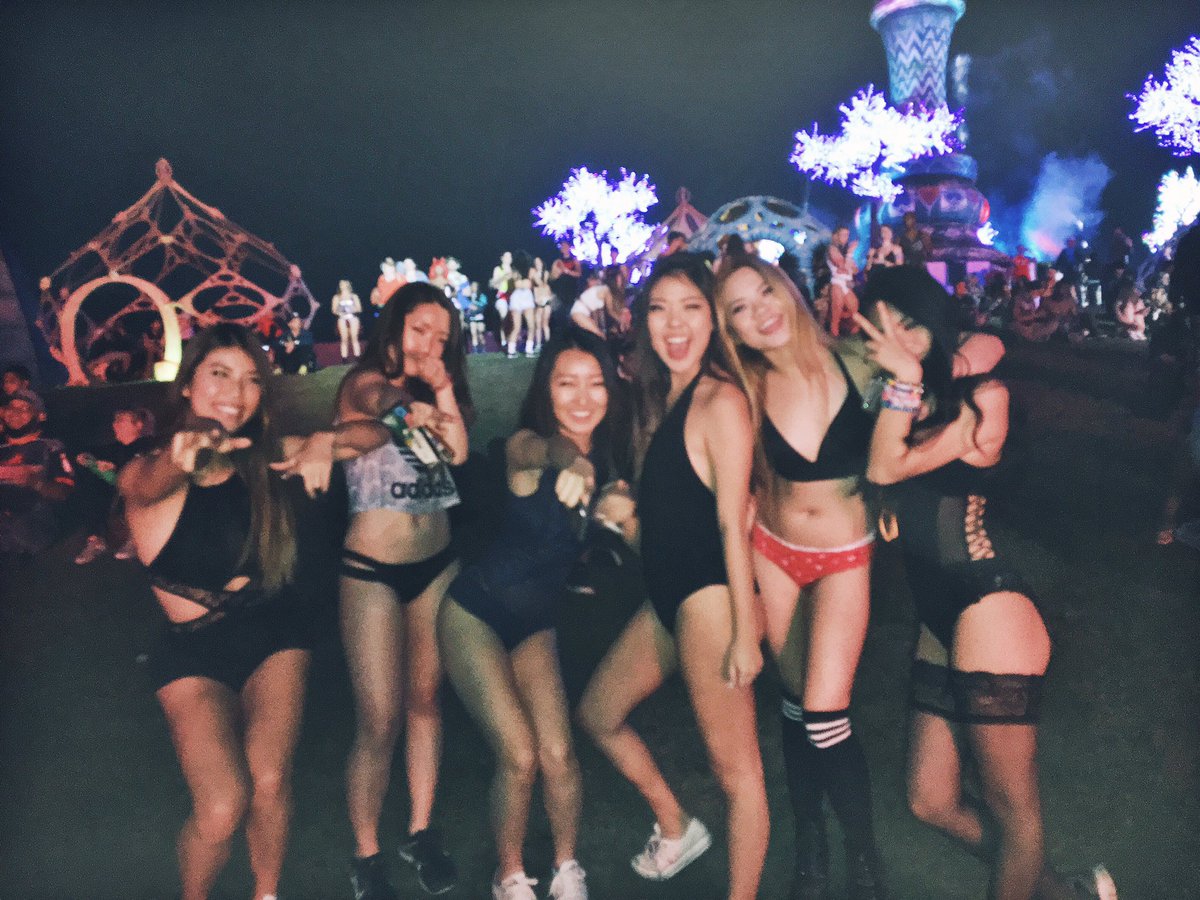 bbyjoce_'s tweet photo. BEYOND W some of my faves😙😛💞 #missingerin #mich #michcho https://t.co/1YZ95dVJMy