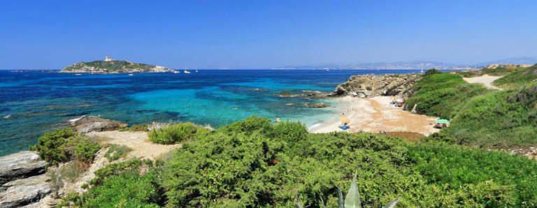 Au large de Six-Fours, découvrez un petit coin de paradis, sans prétention goo.gl/ZzzF1Q
<a href="/iledesembiez/">iledesembiez</a>