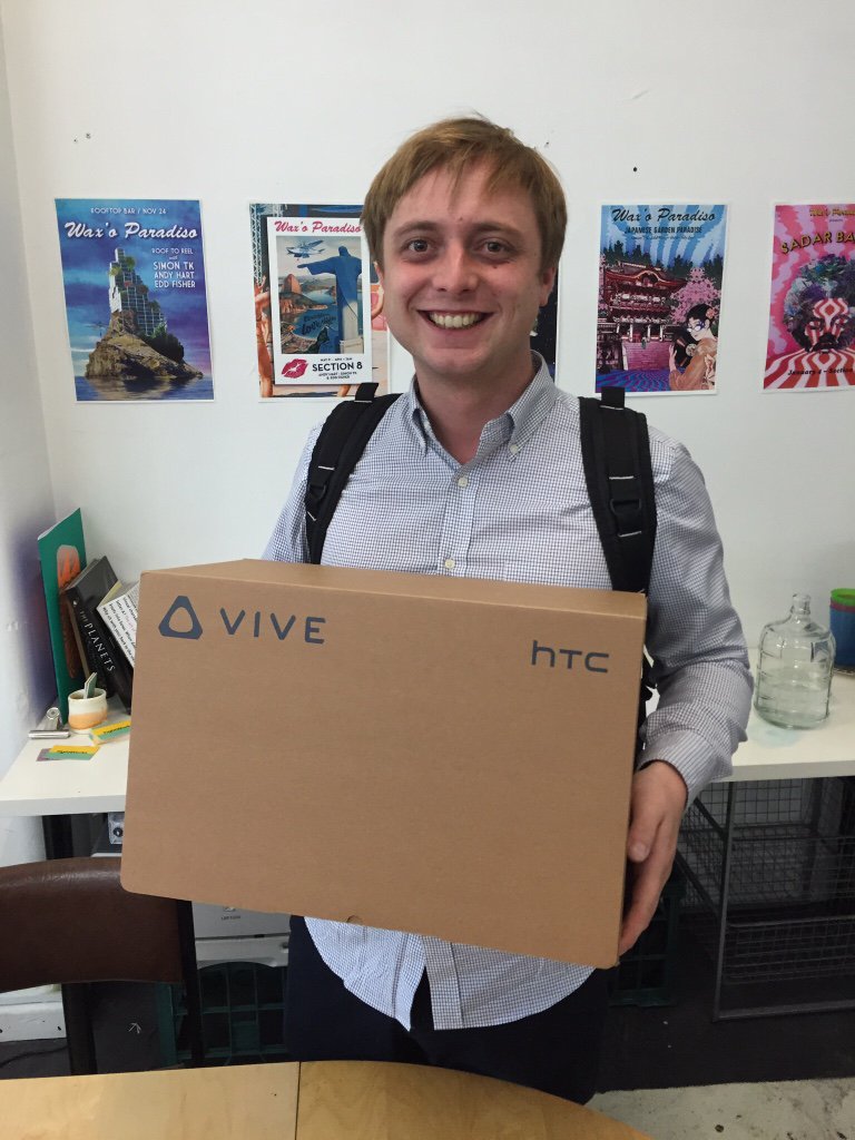 TSRCTCO's tweet photo. And our project manager just looking as happy as a clam while we're at it. #VRJOY https://t.co/poApKWA8Si