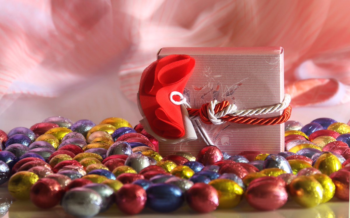 armani's tweet photo. Indulge yourself and your loved ones this Easter with something sweet from #ArmaniDolci --> https://t.co/77Ufc9uyxS https://t.co/qLRccvpbct
