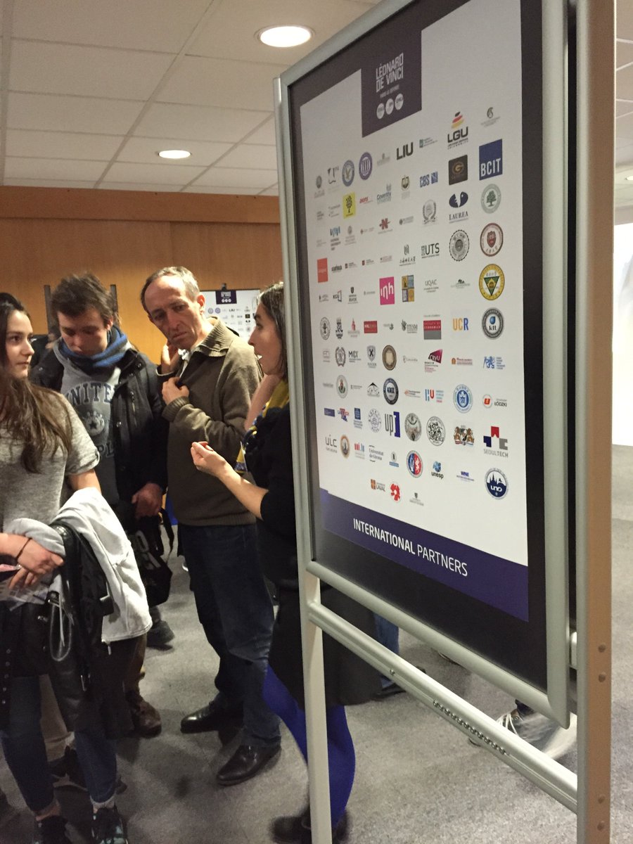 sandRIne_mtlp's tweet photo. Présentation de nos 100 #partenaires à #AMPO @GroupeLDV
#BeVinci #BeParis #BetheWorld #International https://t.co/cYYD8VAwGo