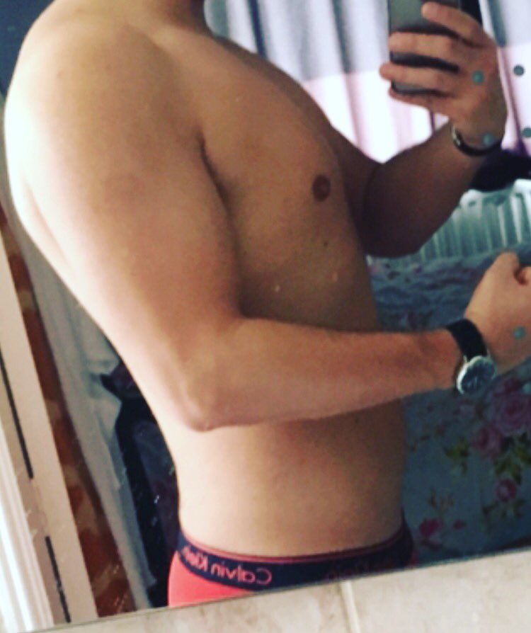 DannyMack23's tweet photo. It's been the hardest year of my life but I've done it down from 21 stone to 14 stone 6! #Dedication #GYM #lifestyle https://t.co/Kux2IaHN5J