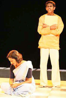 LeyShahrwind's tweet photo. #throwback My first ever theatre !
#memories #awesomeness https://t.co/N1VTsqkhBv