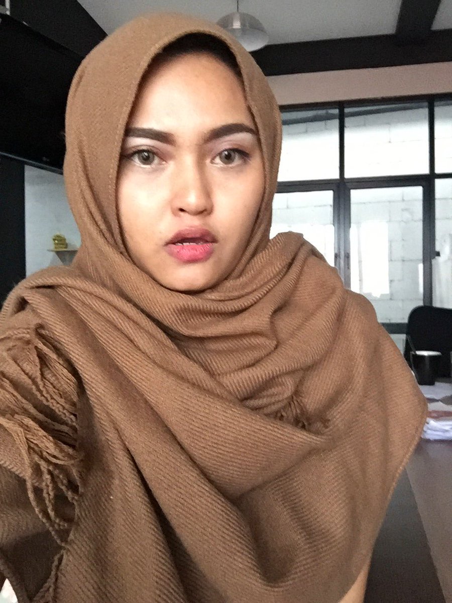 iNatalieCole's tweet photo. Jikalau aku berhijab. https://t.co/C39yvG6odF
