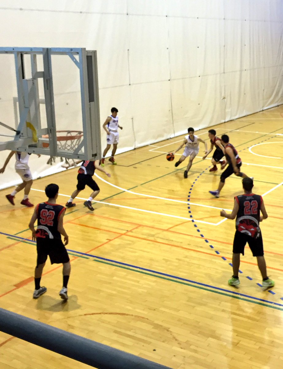 GMASB_'s tweet photo. En juego @pcboxgranada G+B vs @cbisaacnewton #TorneoSSta2016 #ForeverPurple https://t.co/QUf1TJDXbM