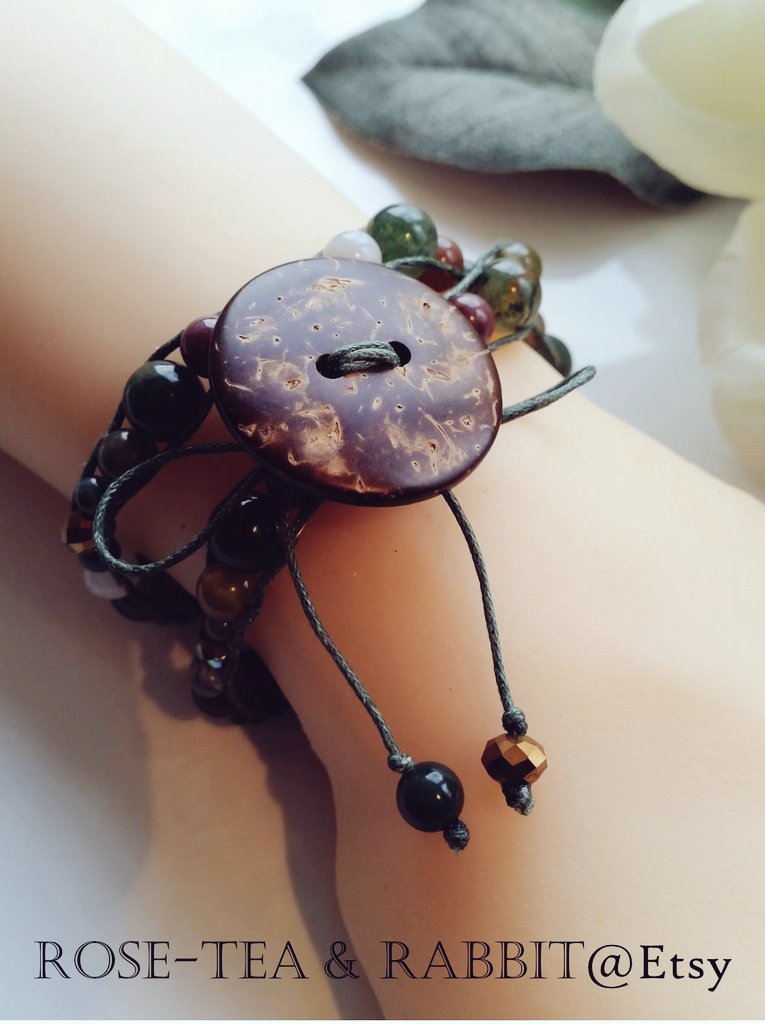 RoseTeaRabbit's tweet photo. Semi-precious double wrap bracelet with Indian and Moss Agate #Boho #bohojewellery #bohostyle #vegan #coconutbutton https://t.co/Ey8ostIbjO