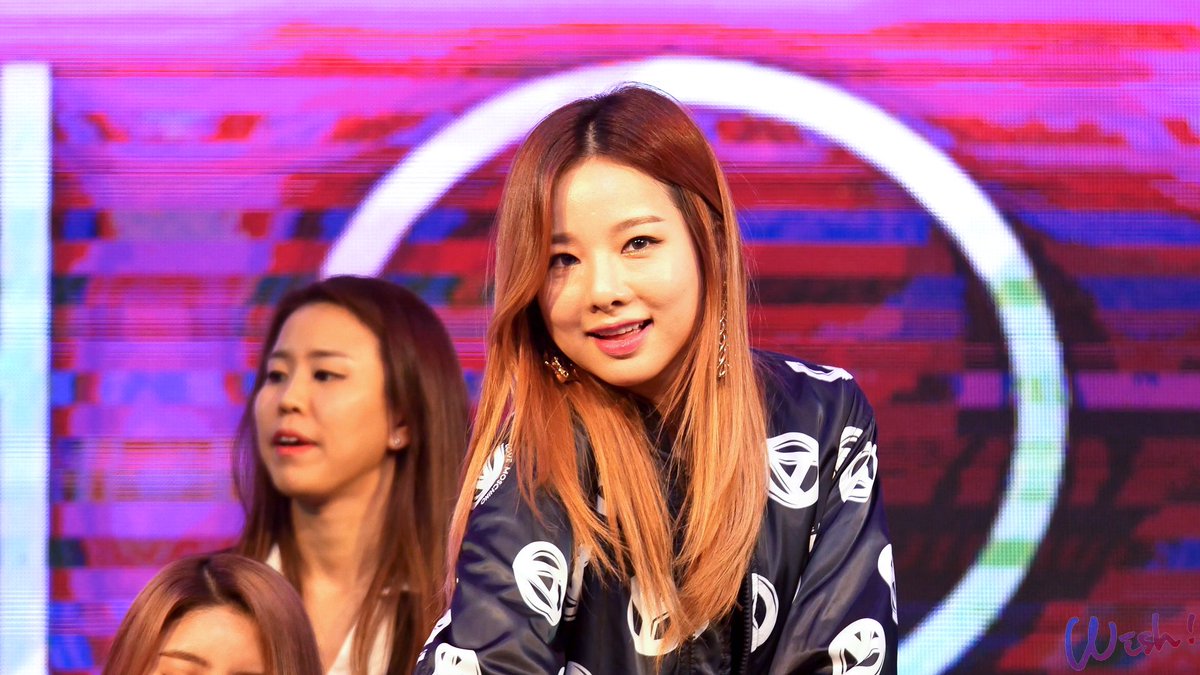 wish523944's tweet photo. 160318 #EXID #Solji Shanghai Fanmeeting Fancam part2 @exidplusfans https://t.co/A5jpeaLUNc