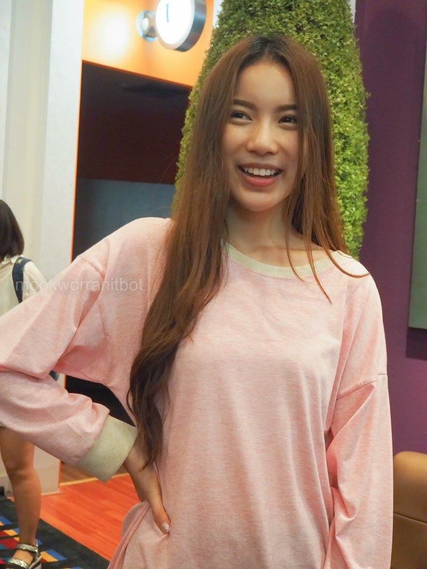 mookworranitbot's tweet photo. {photobyme} 20.04.16 DatewithMook ❤️ cc:@MookWorranit https://t.co/a2IRBmBR3p